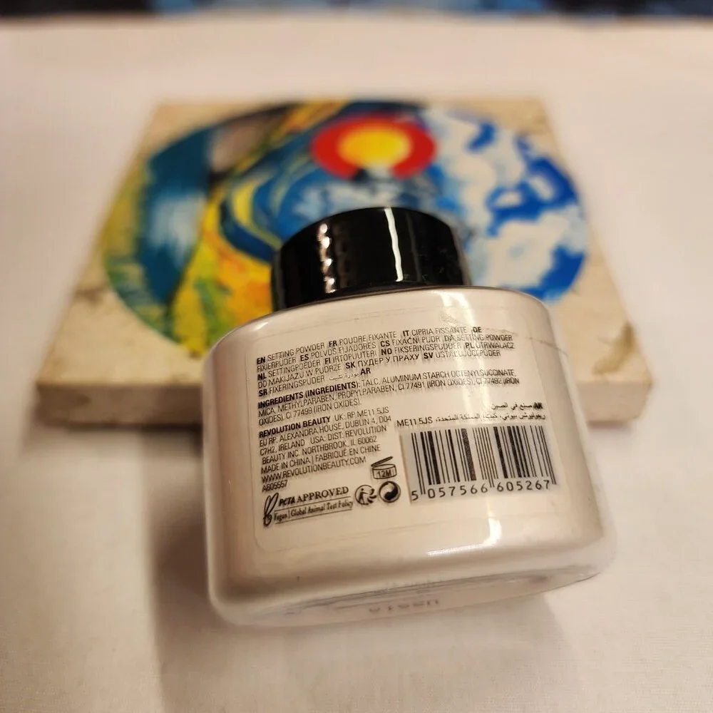 Revolution Loose Baking Powder Translucent